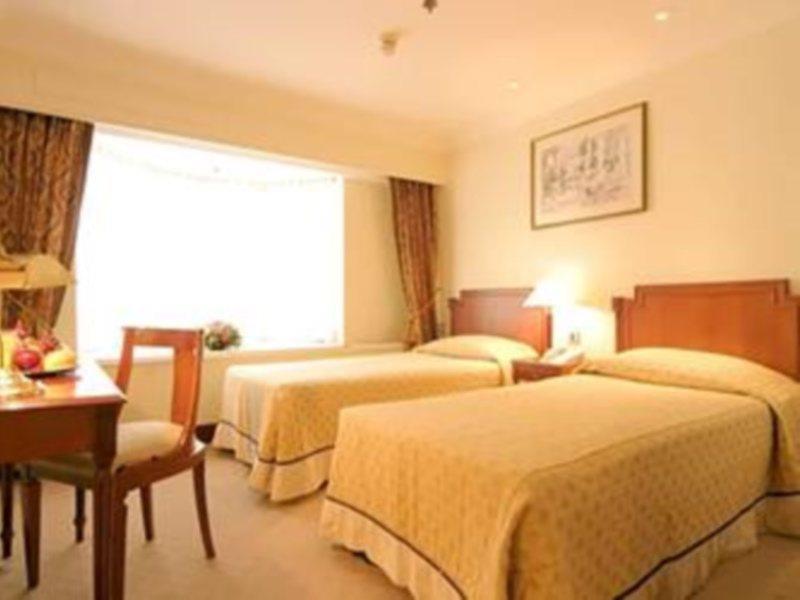 Hotel The Emperor - Happy Valley 4*